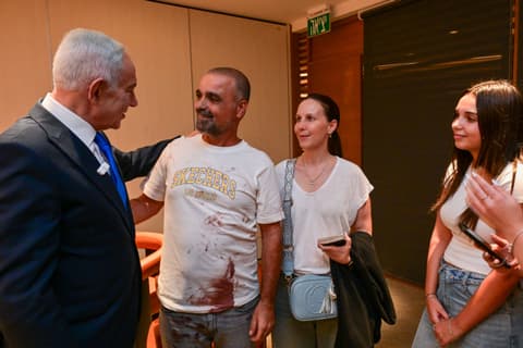 אחרי שכינה אותם "ביביסטים": שרון אלכסנדר מגיב לראשונה