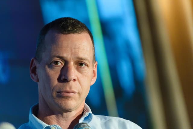 עמית סגל: "זה כבר לא שמועות. משהו גדול קורה"