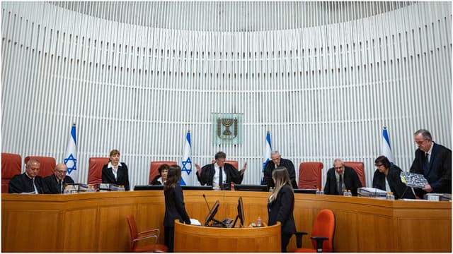 פחות משבוע לבחירות: בג"ץ מנחית מכה נוספת על נתניהו