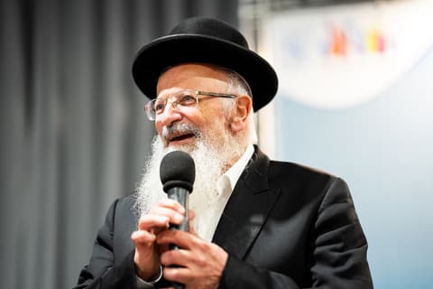 הרב שמואל אליהו: אין איסור להצביע להם