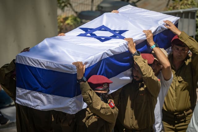 3 שנים של מלחמה: 1,318 חללי מערכות ישראל