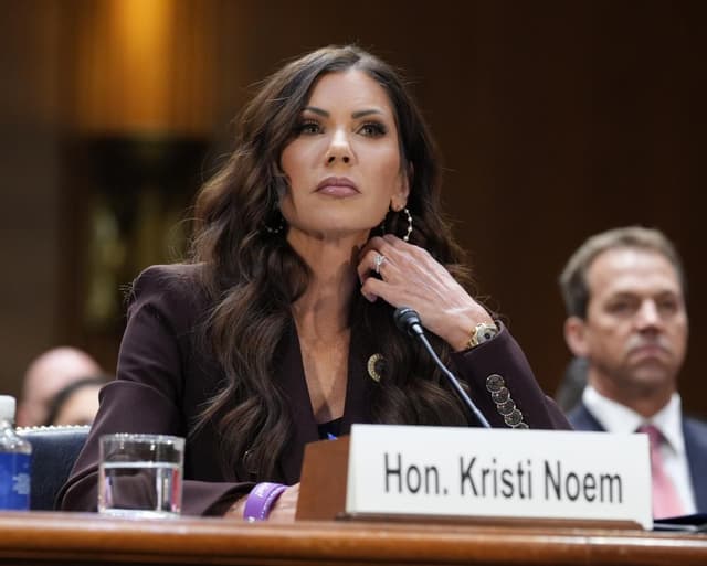 Kristi Noem, former Trump homeland security chief, files for divorce
