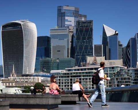 UK economy unexpectedly grows 0.1% in August despite fall in consumer spending