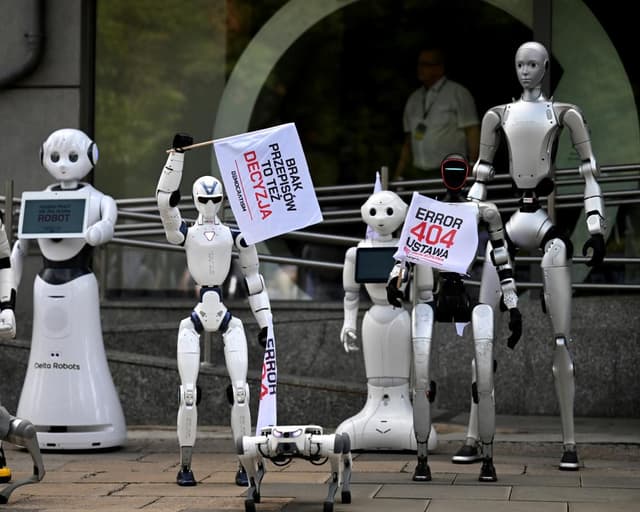 UK MPs and Lords call for new laws to tackle AI threat to human rights
