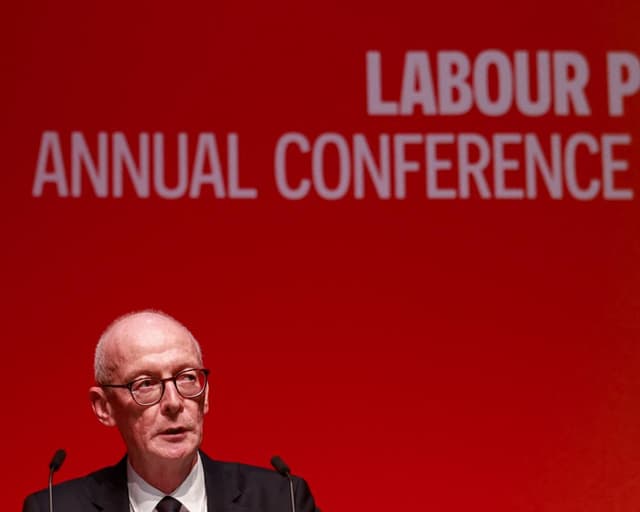 Changing UK benefits for young people a ‘moral crusade’, says minister