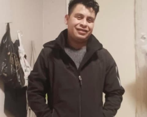 Democrats demand answers after man dies in car crash during ICE traffic stop in Michigan