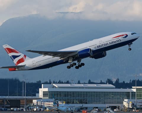 London to Chicago BA flight declares emergency after dropping 28,000 feet