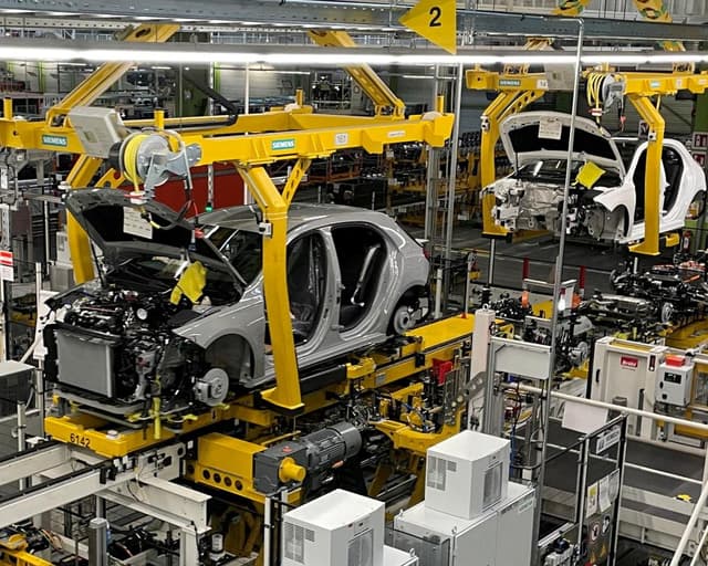 Locking UK out of ‘Made in Europe’ law will ‘hurt’ carmaking across EU, says Mercedes-Benz boss