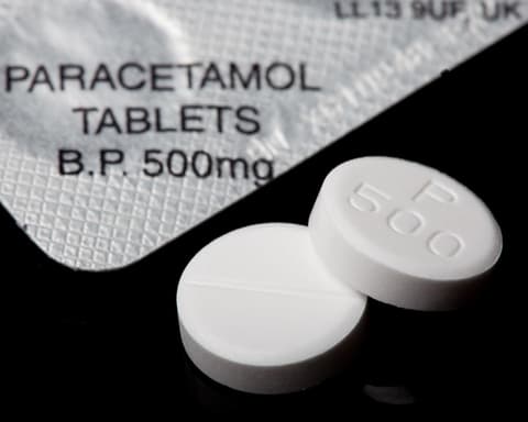 Hospitals in England hit by shortages of common drugs such as paracetamol