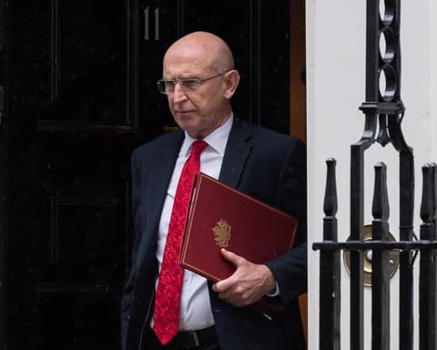Healey appoints Labour manifesto writer, fuelling election speculation