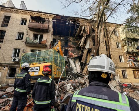 Zelenskyy says Russia ‘did not heed’ Trump’s call for ceasefire and Ukraine had ‘no early warning’ before strikes on Kyiv – as it happened