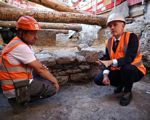 Ancient wall found beneath Paris could confirm site of first settlement
