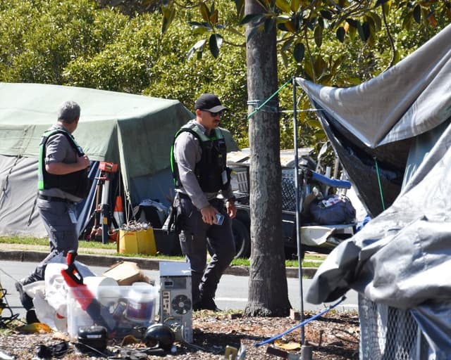 Queensland homeless man shot with Taser after being given move-on order to make way for kite festival