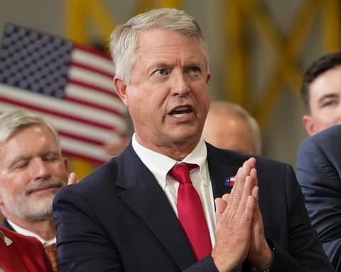 Republican US senator facing re-election settles six-year bakery debt