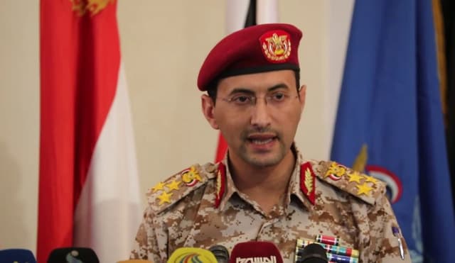 الحوثيون يحذرون شركات الطيران من الأجواء السعودية