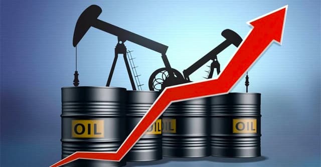 النفط يرتفع بنحو 2% على خلفية التصعيد الأميركي الإيراني