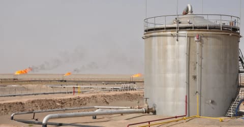 بخلاف الاتجاه الصعودي لأسواق النفط.. أسعار خام البصرة تسجل تراجعاً ملموساً