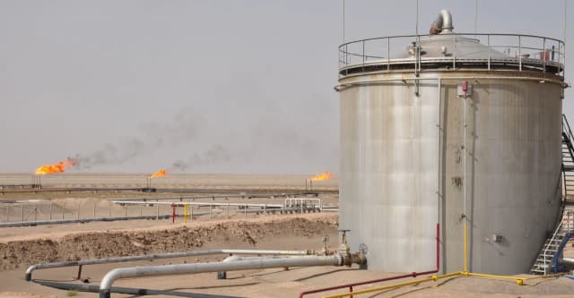 بخلاف الاتجاه الصعودي لأسواق النفط.. أسعار خام البصرة تسجل تراجعاً ملموساً