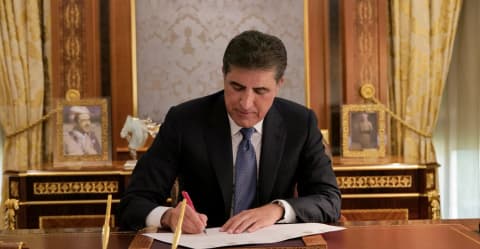 سەرۆک هەرێم کوردستان مەرسوومیگ هەرێمی ئەرا بەرزەوکردن پلەی 519 ئەفسەر لە وەزارەت ناوخوەیی واژوو کەێد