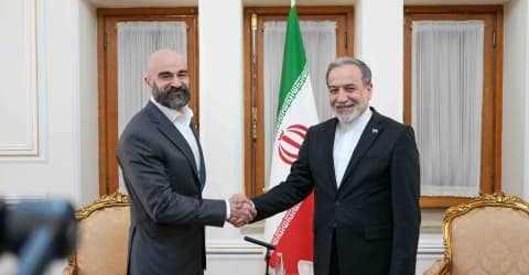 طالباني من طهران: إقليم كوردستان يحترم أمن وسيادة دول الجوار