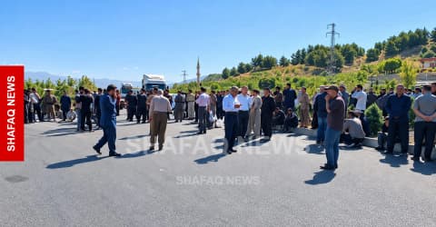 نارەزایی لەبان هاتن بەرهەمەیل بیانی.. جفتیارەیل "پێنجوێن" دەروازەیگ هاوسنوور وەرد ئیران بەسن
