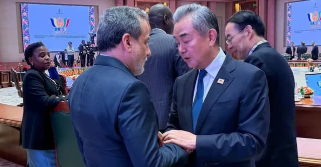 چین ئەرا ئیران: نییەخوازیمن ئاڵووزی وەرەو دەریای سوور بکیشێد