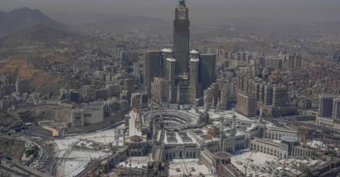 الخارجية الإيرانية تعلق على "حادثة مكة" والرياض تطلب هدنة من الحوثيين