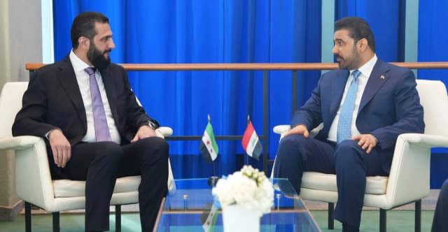 الزيدي والشرع يبحثان في نيويورك العلاقات الثنائية وخفض التوتر الإقليمي