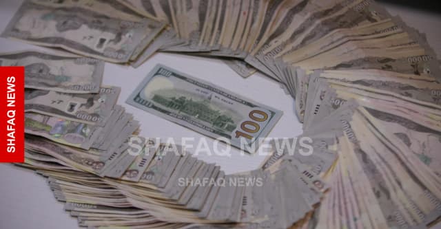 الدولار ينخفض "قليلاً" في بغداد واربيل