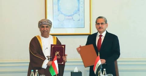 العراق وسلطنة عُمان يوقعان في الدوحة مذكرة تفاهم لتعزيز التعاون الثنائي في مكافحة الفساد