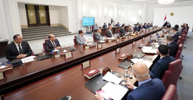 مجلس الوزراء يقر استثناءً لوزارة التربية ويتخذ قرارات بشأن المنافذ والرسوم
