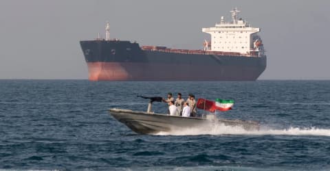 إيران: اعترضنا 19 سفينة حاولت عبور هرمز خلال يومين