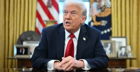 سەرچەوەیگ ئەمریکی: ترەمپ چارەسەریگ هەمیشەیی وەگەرد ئیران خوازێد و گرەو وەبان گوشارەیل ناوخوەی کەێد