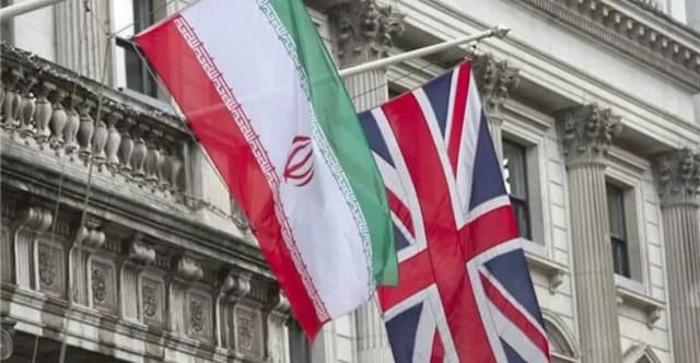 إيران تستدعي السفير البريطاني وعراقجي يحدد شرط فتح هرمز