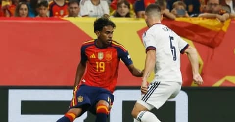 إسبانيا تتخطى التشيك 3-1 وتواصل العلامة الكاملة في دوري الأمم الأوروبية