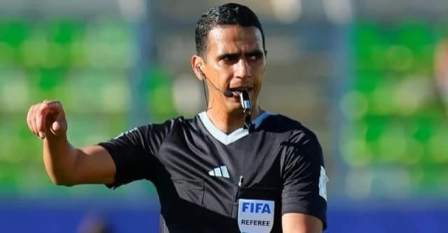 طاقم مغربي لإدارة نهائي خليجي 27 بين السعودية والإمارات