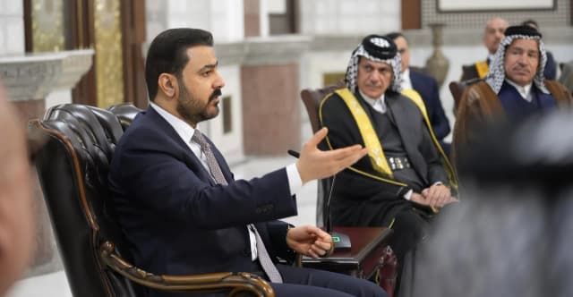 الزيدي: 5 فصائل وافقت على تسليم السلاح والعراق يستهدف 10 ملايين برميل يومياً