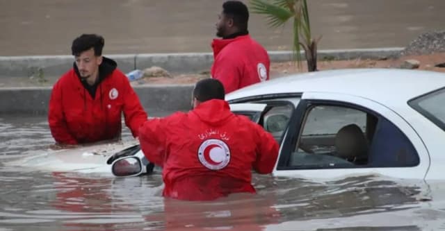 الأمطار تودي بحياة 3 أشخاص في العاصمة الليبية طرابلس