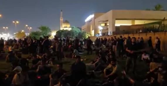 إعلان اعتصام مفتوح لحملة الشهادات العليا والأوائل في بغداد (فيديو)