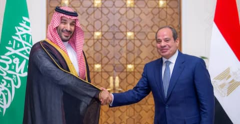 مصر تتحرك لدعم السعودية عسكرياً والبرلمان يؤجل القرار إلى الغد