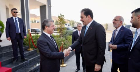 الموازنة والملف المالي على الطاولة.. اجتماع بين وفد من بغداد ومسرور بارزاني في زاخو
