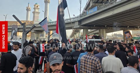 العشرات يتظاهرون في النجف لإحياء "ذكرى تشرين": لن تموت