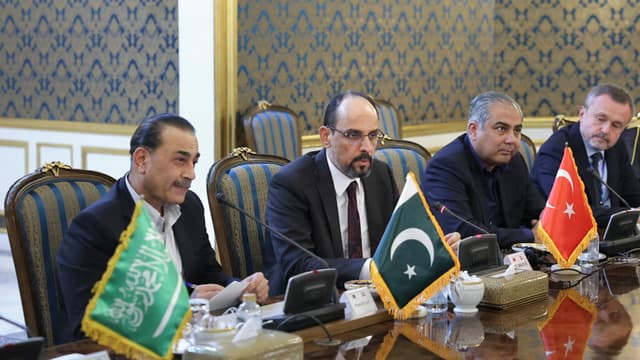 إيران ودول "اتفاق مكة" تقرر مواصلة المحادثات وسط تصعيد عسكري في المنطقة