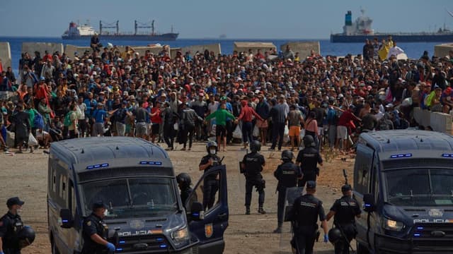 Spanish report flags Moroccan police's 'total permissiveness' in Ceuta migrant rush