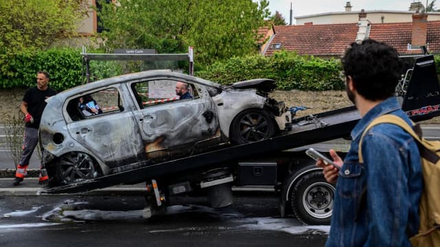 Hundreds of students detained, dozens of officers injured in French school protests