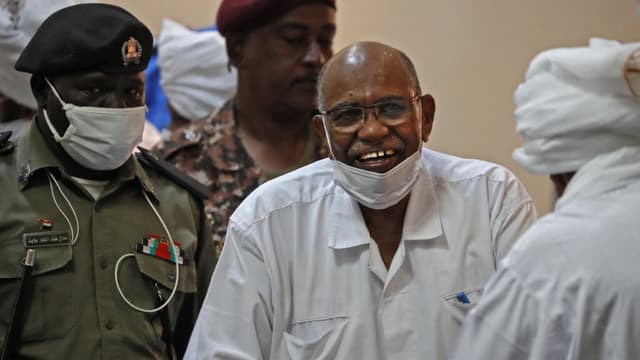 السودان: الرئيس السابق عمر البشير يلتمس إذنا بالسفر إلى الخارج للعلاج