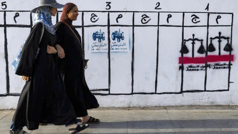 Moroccans vote in parliamentary elections after migrant rush to Ceuta