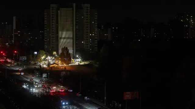 Russia strikes energy facilities in Kyiv as aid convoy heads for besieged town of Oleshky