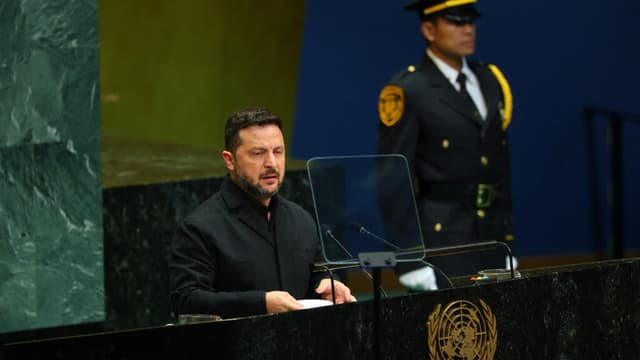زيلينسكي: "روسيا أخفقت في الحرب ويجب أن تنهيها الآن"