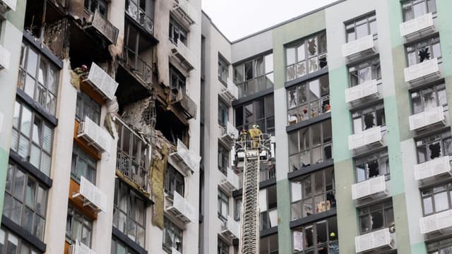 At least 12 killed and over a dozen injured in Russian strikes on Kyiv